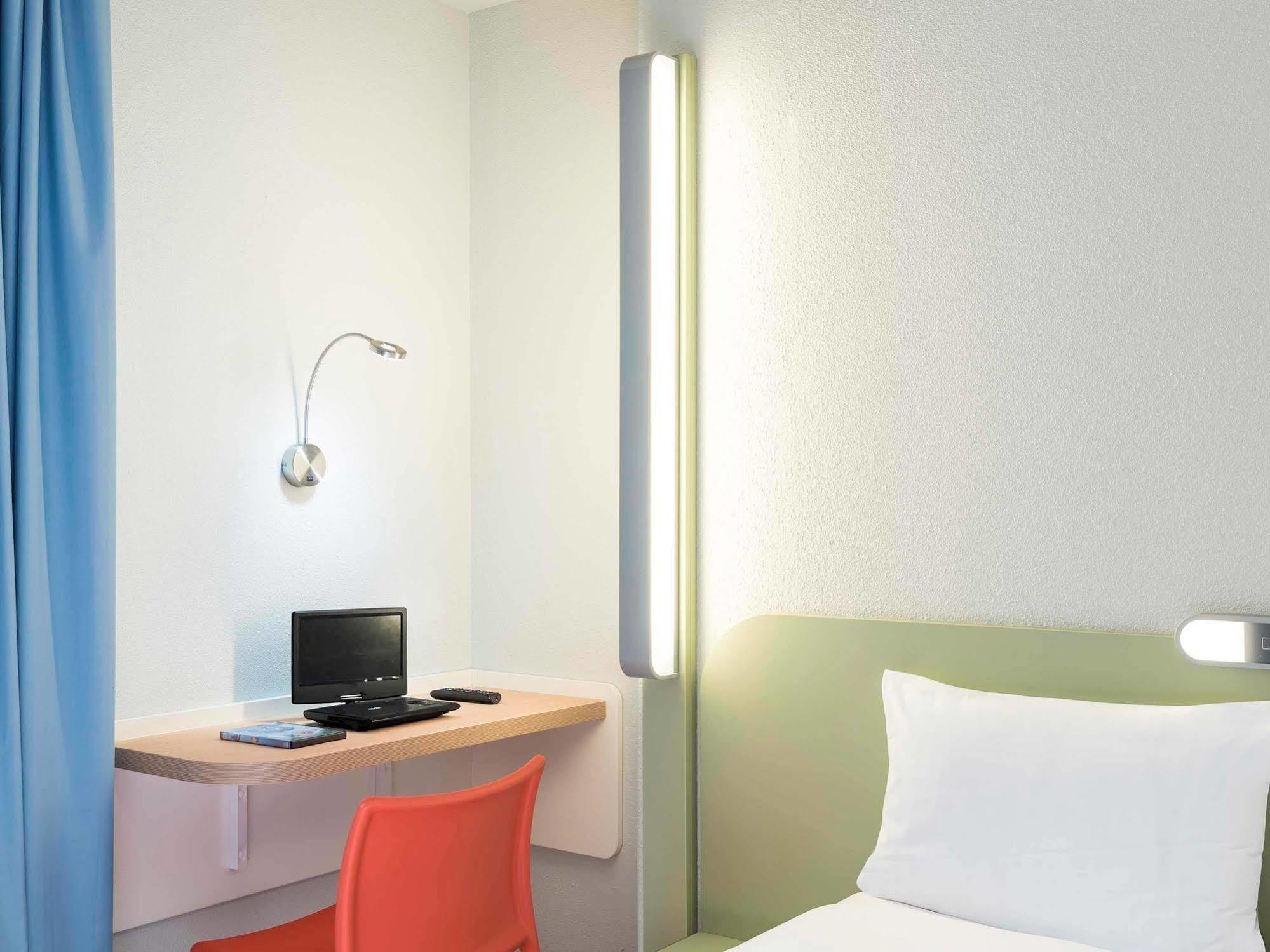 Ibis Budget Bobigny Pantin Экстерьер фото